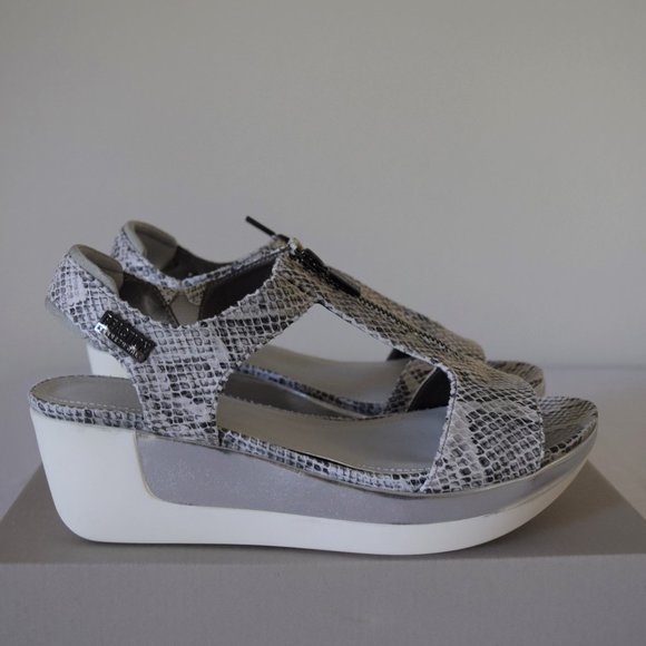 Reaction Kenneth Cole Shoes - Kenneth Cole Women's Pepea T-Strap Platform Sandal